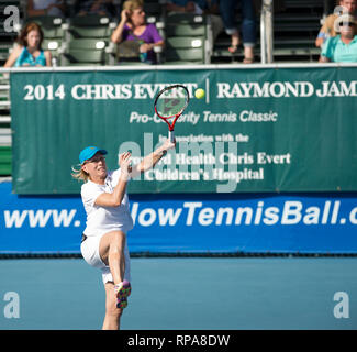 DELRAY Beach, FL - 23. NOVEMBER: Martina Navratilova beteiligt sich an der 25. jährlichen Chris Evert/Raymond James Pro-Celebrity Tennis Classic in Delray Beach Tennis Center am 23. November 2014 in Delray Beach, Florida Personen: Martina Navratilova Stockfoto