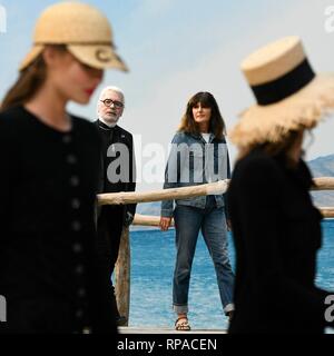 Karl Lagerfeld und Virginie Viard bei Chanel zeigen. Paris, Frankreich 02/10/2018 | Verwendung weltweit Stockfoto