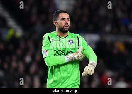 Derby, Derbyshire, UK. 20. Feb 2019. Millwall Torhüter Jordan Archer (1) Während der Sky Bet Championship Match zwischen Derby County und Millwall im Pride Park, Derby am Mittwoch, dem 20. Februar 2019. (Credit: MI Nachrichten | Alamy) Credit: MI Nachrichten & Sport/Alamy leben Nachrichten Stockfoto