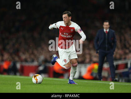 Emirates Stadium, London, UK. 21 Feb, 2019. UEFA Europa League Fußball, Arsenal gegen BATE Borisov; Mesut Ozil von Arsenal Credit: Aktion plus Sport/Alamy leben Nachrichten Stockfoto