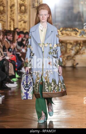 Mailand, Italien. 21 Feb, 2019. 2020. Vivetta Fashion Show Foto: Modell Credit: Unabhängige Fotoagentur/Alamy leben Nachrichten Stockfoto