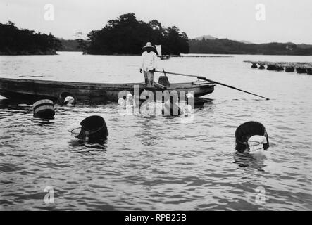 Japan, Gruppe von ama, Angler von Pearl Oyster, 1920-30 Stockfoto