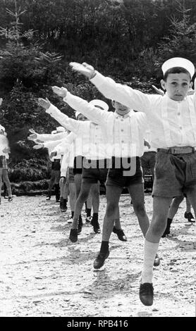 Kleine Jungs an der tci Dorf im valganna, Italien, 1963 Stockfoto