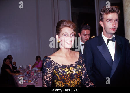 Baronin Francesca von Thyssen Bornemisza, mit ihrem Mann Karl von Habsburg-Lothingen, Ca. 1994. Baroness Francesca von Thyssen Bornemisza mit ihrem Ehemann Karl von Habsburg Lothringen, Ca. 1994. Stockfoto