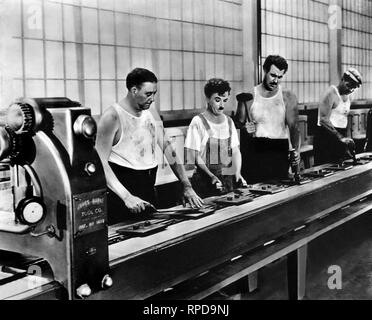 CHARLIE CHAPLIN, MODERNE ZEITEN, 1936 Stockfoto