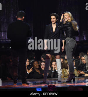 Foto muss Gutgeschrieben © Alpha Presse 079965 20/02/2019 Vicky McClure und Natalie Dormer den Brit Awards 2019 Live Show in der O2 Arena in London Stockfoto