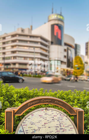 Der japanischen Jugendkultur Fashion District Kreuzung Kreuzung von Harajuku Laforet namens Champs-Elysées in Tokio, Japan. Stockfoto