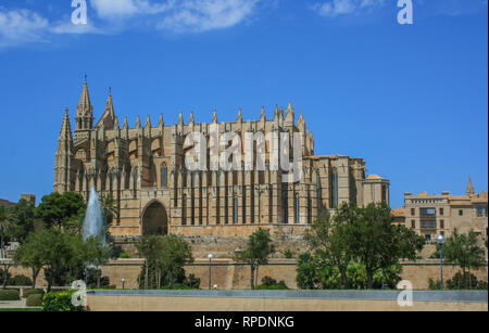Die Kathedrale von Palma (Kathedrale St. Maria von Palma) ist ein Meilenstein in Palma de Mallorca (Mallorca), einer der Balearen Spanien Stockfoto