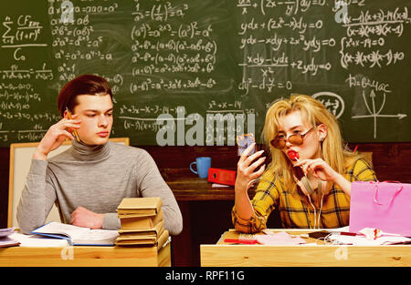 Erfolgreiche Tutoren haben spezifische Inhalte Kompetenz. Große Lehrer nicht nur ihre Sache, sondern Liebe die Freude mit den Studenten zu teilen Liebe. Stockfoto