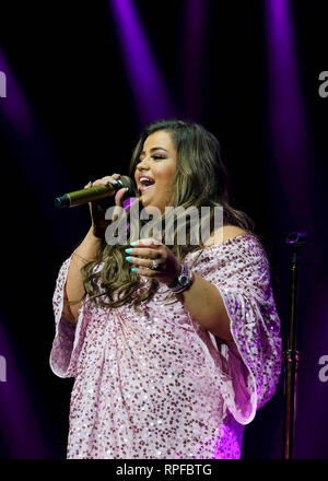 Bournemouth, Dorset, Großbritannien. 20. Februar 2019, X-Factor UK Tour 2019 - 20. Februar 2019, Scarlett Lee auf der Bühne, BIC, Bournemouth, Dorset, UK Credit: Dawn Fletcher-Park/Alamy leben Nachrichten Stockfoto