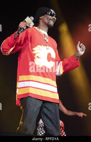 Calgary, Alberta, Kanada. 21 Feb, 2019. Snoop Dogg führt bei der Scotiabank Saddledome in Calgary, Alberta. Credit: Baden Roth/ZUMA Draht/Alamy leben Nachrichten Stockfoto