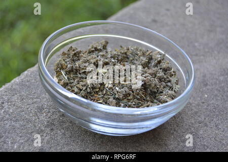 Getrocknete rote Himbeere Blatt Kräutertee Stockfoto