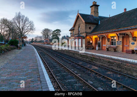 Dampfzüge auf der Severn Valley Railway in dem malerischen Dorf Arley in Worcestershire, Großbritannien. Am 21. Februar 2019 getroffen Stockfoto