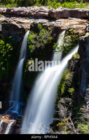 Nahaufnahme von einem wunderschönen Wasserfall in Australien Stockfoto