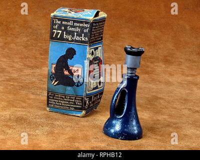 Seltene und Vintage Collectible Simplex Jack in einer Box Spielzeug und Werkzeug mit Originalverpackung. Stockfoto