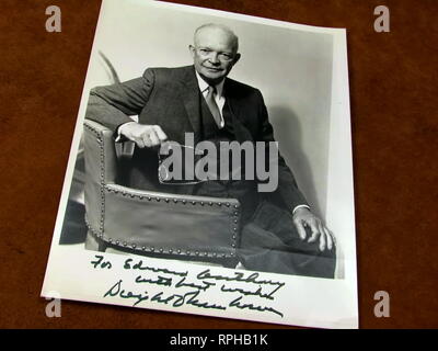 Vintage unterzeichnet gewidmet Foto von Dwight Eisenhower zu Edward Anthony. Stockfoto