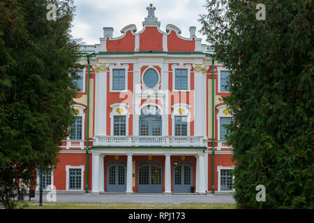 Die kadriog Art Museum, der ehemalige Palast, in einem Park in Tallinn, Estland. Stockfoto