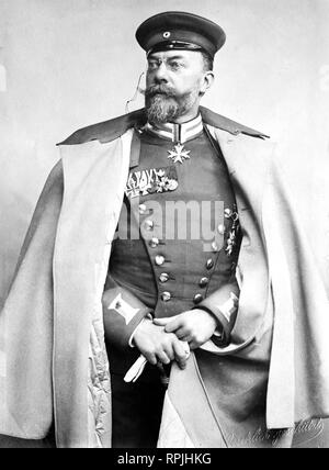 Fürst Hohenlohe Oehringen, Freiherr Alex. Von Gabelstein, stehend, in Uniform, Gestulich geschurt. ca 1905 Stockfoto