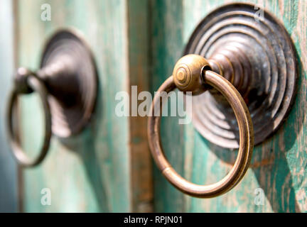 Indonesien ist die Alte Türgriff Bell auf der Insel Gili Trawangan. Stockfoto