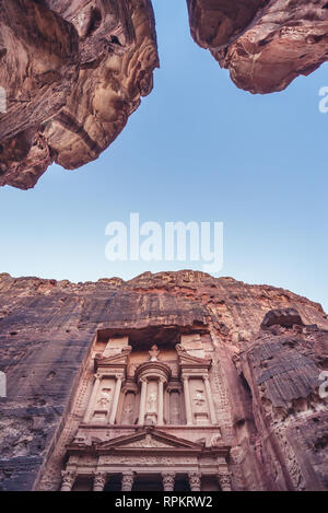 Al Khazneh Tempel - das Schatzamt in archäologischen Stadt Petra in Jordanien Stockfoto