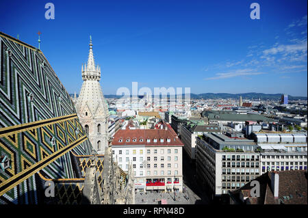 Der Blick aus dem Nordturm des Stephansdom, Wien, Österreich Stockfoto