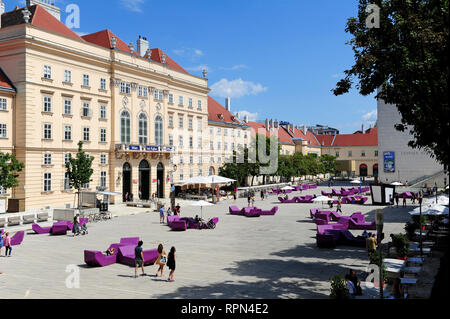 Der Innenhof des Museumsquartiers, Wien, Österreich Stockfoto