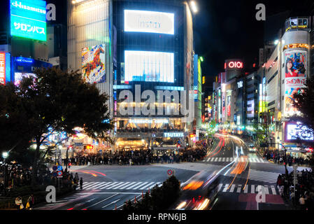 Langsame Aufnahme von Shibuya Crossing in Tokio, Japan. Stockfoto