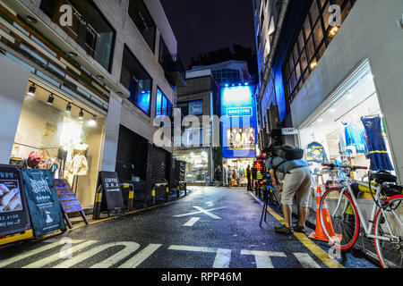 Busan, Südkorea - 17.September 2016. Nachtleben in Nampo-dong Straße. Nampo-dong ist ein zentrales Handels- und Einkaufsviertel in Busan, Südkorea. Stockfoto