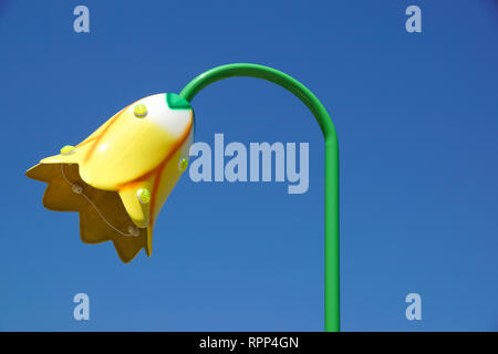 Blume geformte, hell street light Pole Pole. Stockfoto