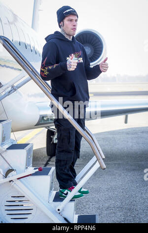 Fedez präsentiert er sein neues Album 'Paranoia Airlines am Flughafen Linate in Mailand, Italien. Mit: Fedez Wo: Mailand, Lombardei, Italien Wann: 22 Jan 2019 Credit: IPA/WENN.com ** Nur für die Veröffentlichung in Großbritannien, den USA, Deutschland, Österreich, Schweiz ** verfügbar Stockfoto