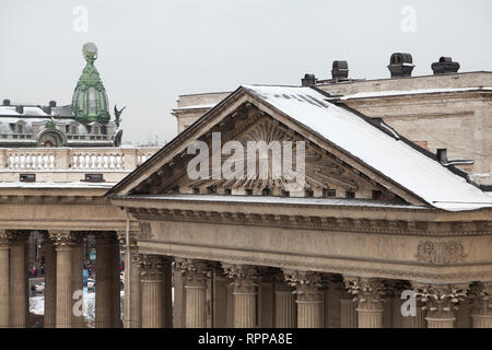 Kasaner Kathedrale und Sänger Haus in St. Petersburg, Russland. Stockfoto