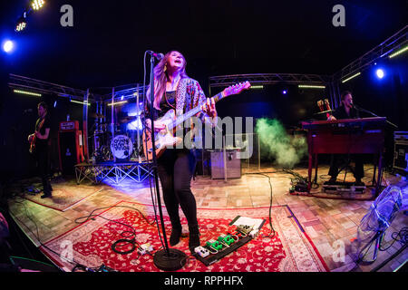 Mailand, Italien. 21 Feb, 2019. Das British blues rock Gitarrist und Sänger JOANNA SHAW TAYLOR live auf der Bühne an der Legende Verein während der "rücksichtslosen Herzen Tour" Credit: Rodolfo Sassano/Alamy leben Nachrichten Stockfoto