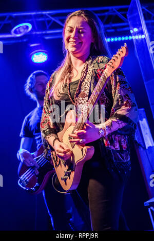 Mailand, Italien. 21 Feb, 2019. Das British blues rock Gitarrist und Sänger JOANNA SHAW TAYLOR live auf der Bühne an der Legende Verein während der "rücksichtslosen Herzen Tour" Credit: Rodolfo Sassano/Alamy leben Nachrichten Stockfoto