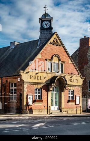 Englisches Dorf Bibliothek auszuführen, die von Freiwilligen, tickhill Community Library in Granary, tickhill Dorf in Doncaster, South Yorkshire, England Stockfoto