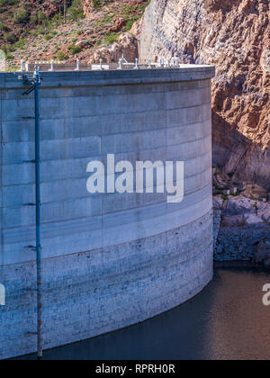 Theodore Roosevelt Dam, Arizona Highway 88, Apache Trail, Arizona. Stockfoto