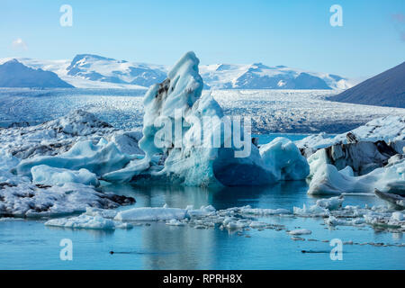 Eisformationen in Gletscherlagune Jokulsarlon, unter Breidamerkurjokull Gletscher. Vatnajökull National Park, Sudhurland, South East Island. Stockfoto