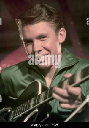 PETER KRAUS, Rock'n'Roll-Sänger, mit Gitarre, 50er Jahre. Kpa/GrimmPortrait, Musik, Sänger, Musiker, Rock'n'Roll, 50er Stockfoto