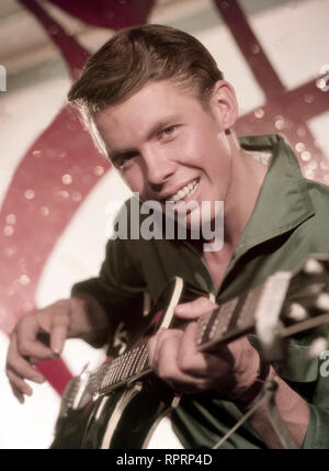 PETER KRAUS, Rock'n'Roll-Sänger, mit Gitarre, 50er Jahre. Portrait, Musik, Sänger, Musiker, Rock'n'Roll, 50er Stockfoto