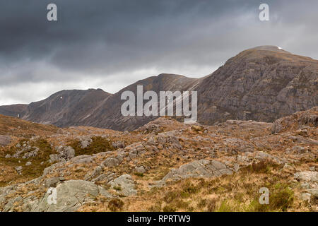 BEINN LIATH MHOR BERG Ross-shire Schottland das GERÖLL FLANKIERT KAMM Stockfoto