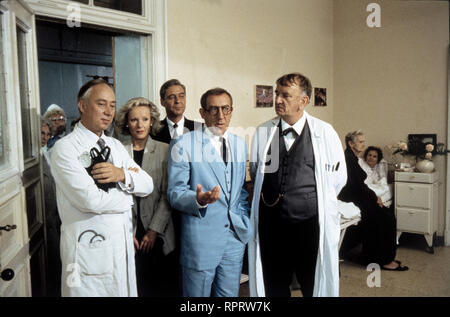 BEI MIR LIEGEN SIE RICHTIG D 1990/Ulrich Stark KLAUS MIKOLEIT (Dr. Neumann), Rosel Zech (Frau Berger), EZARD HAUßMANN (Dr. Reinhart), Dieter Hallervorden (Willi Kritz), ALEXANDER MAI (Dr. Sahner) 36974#/Überschrift: BEI MIR LIEGEN SIE RICHTIG/D 1990 Stockfoto