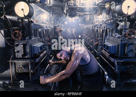 DAS BOOT/BRD 1981 / Wolfgang Petersen Claude Oliver Rudolph (Ario) und hinten: ERWIN LEDER (Johann) in "Das Boot", 1981. 31240/#/Überschrift: DAS BOOT/BRD 1981 Stockfoto