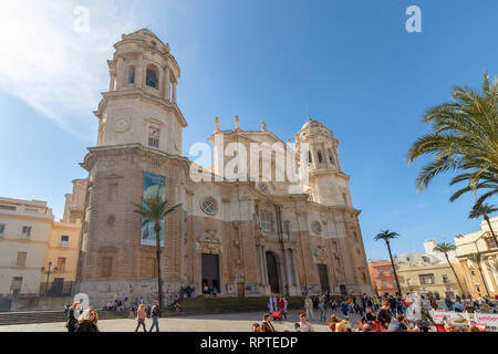 Cadiz, Spanien - Februar 9, 2019: Neue Kathedrale, oder Catedral de Santa Cruz auf Cadiz, Andalusien, Spanien Stockfoto