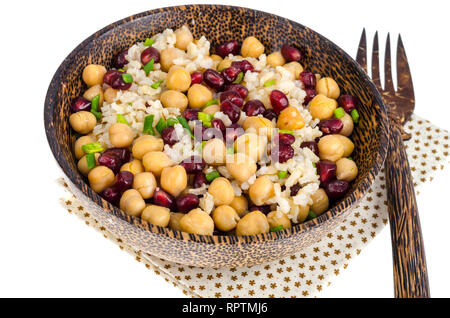 Vegetarisches Gericht mit Kichererbsen, Reis, Granatapfel. Studio Foto Stockfoto