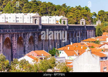 Das aquädukt Aguas Livres in Portugiesisch: Aqueduto Das Aguas Livres Aquädukt der freien Gewässern ist eine historische Aquädukt in der Stadt Lissabon, Portugal. Stockfoto