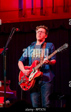 Kanadische Sänger, Songwriter, Gitarrist, Danny Michel, Leistung, Rogue Folk Club, Vancouver, British Columbia, Kanada Stockfoto