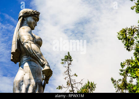 Kartlis Deda Denkmal auf der Oberseite des Sololaki Hill in Tiflis, Georgien Stockfoto