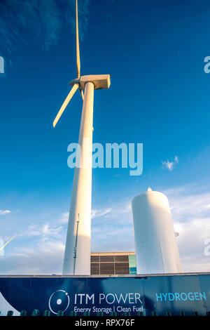 Wasserstoffgas auf mit Wasser und überschüssiger Windstrom site über elektrolyseure von ITM Power, Sheffield, Großbritannien hergestellten generiert. Stockfoto