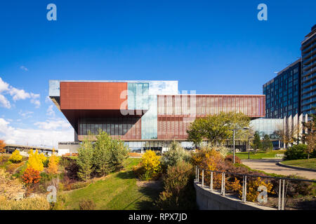 Das Äußere des n Galerie für Moderne Kunst im Herbst. Saskatoon, Saskatchewan, Kanada. Stockfoto