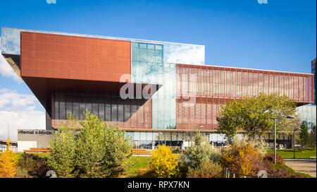 Das Äußere des n Galerie für Moderne Kunst im Herbst. Saskatoon, Saskatchewan, Kanada. Stockfoto