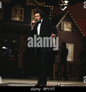 JOHNNY CASH in der Show: "Freddy Quinn und seine Freunde" (1980)/Überschrift: Johnny Cash Stockfoto